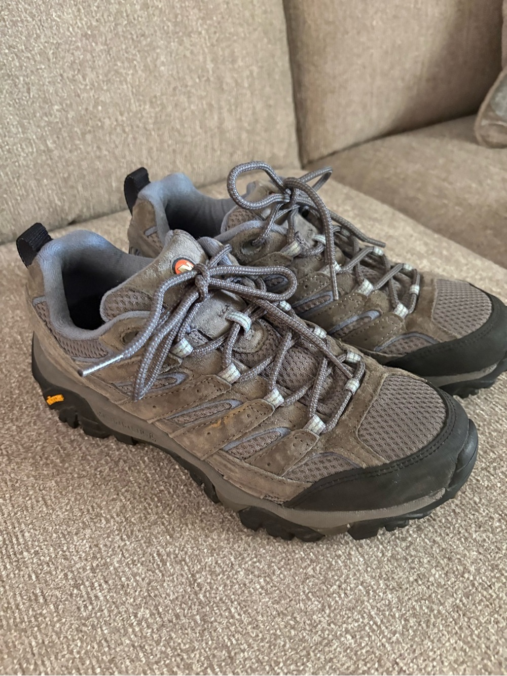 Women’s Merrell Vibram hiking shoes size 8.5